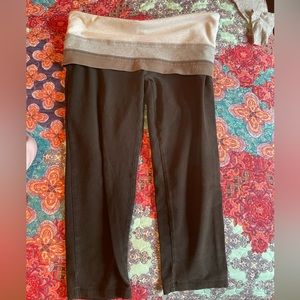 Victoria’s Secret PINK yoga capris
